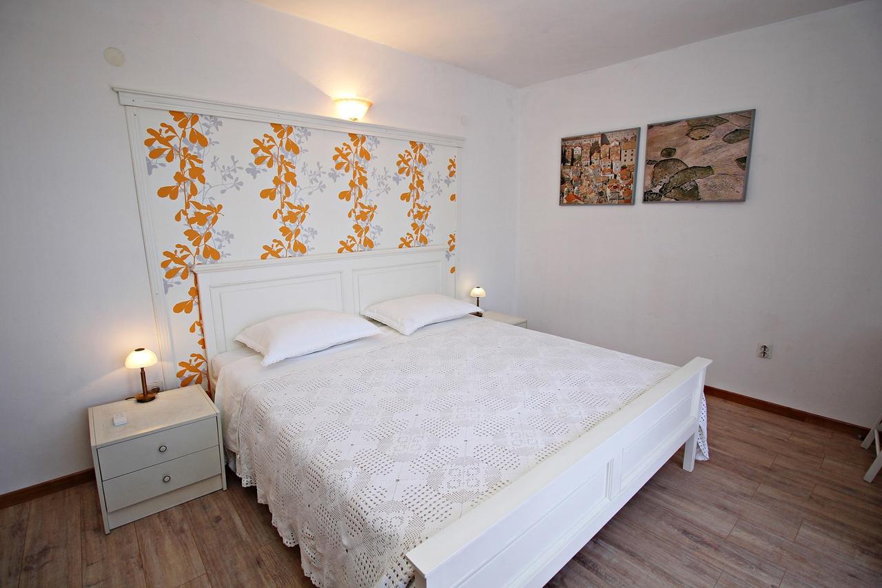 Filipi Apartment Сали Экстерьер фото