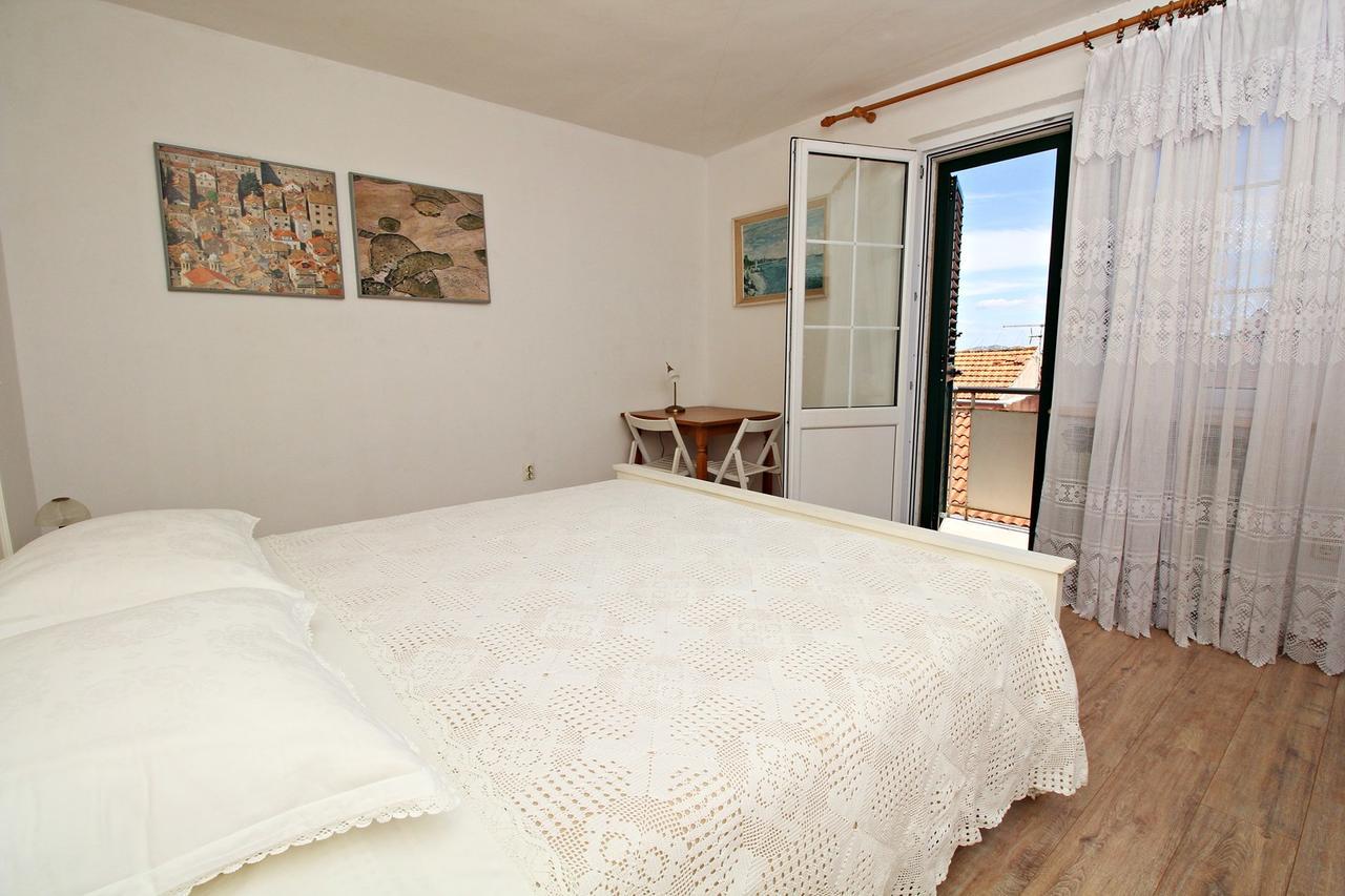 Filipi Apartment Сали Экстерьер фото